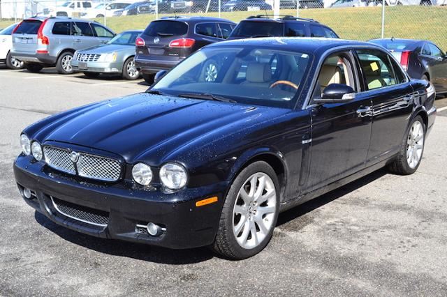 2008 Jaguar XJ 4DR SEDAN XJ8 L SEDAN Slide 35