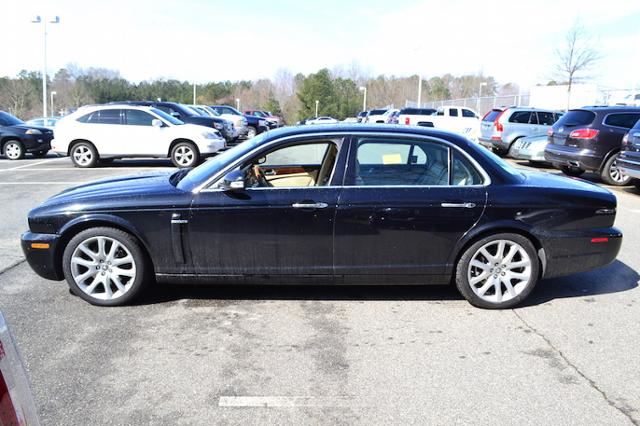 2008 Jaguar XJ 4DR SEDAN XJ8 L SEDAN Slide 33