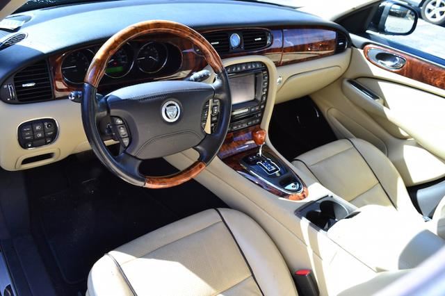 2008 Jaguar XJ 4DR SEDAN XJ8 L SEDAN Slide 23