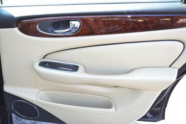 2008 Jaguar XJ 4DR SEDAN XJ8 L SEDAN Slide 17