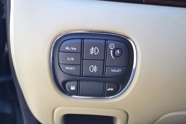 2008 Jaguar XJ 4DR SEDAN XJ8 L SEDAN Slide 8