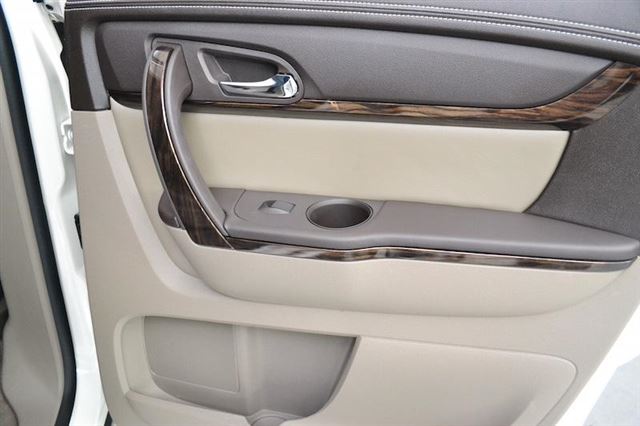 2014 GMC Acadia FWD 4DR DENALI SUV Slide 2