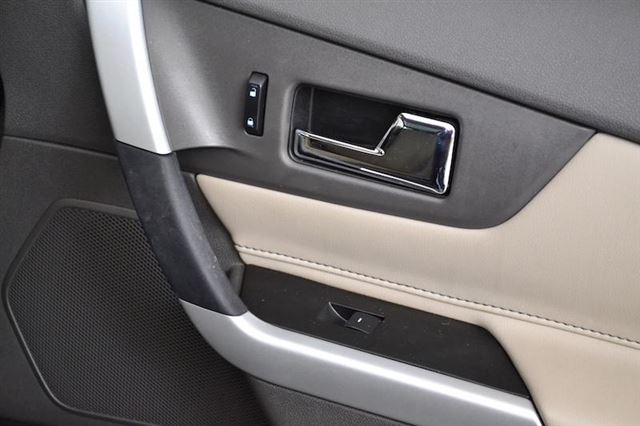 2013 Ford Edge 4DR SEL FWD SEDAN Slide 17